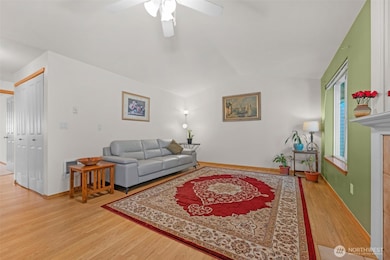 1009 112th St SE unit B305, Everett, WA 98208 - photo 6