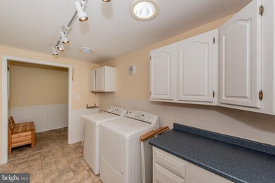 7200 Norris Ave, Sykesville, MD 21784 - photo 4