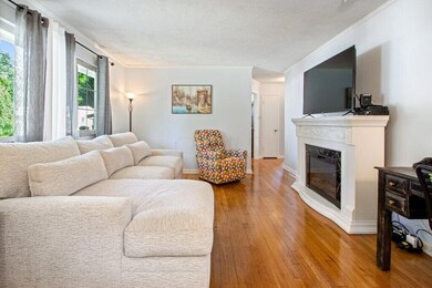 246 Pingree Court-5.jpg-SMALL