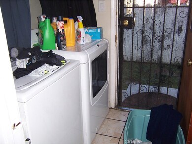 839 W Elm St, Compton, CA 90220 - photo 4