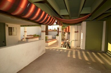 Mouna 006
