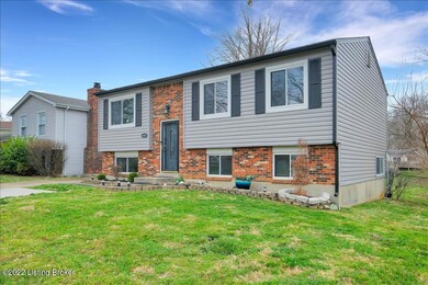 8807 Old Ironsides Dr, Louisville, KY 40228 - photo 5