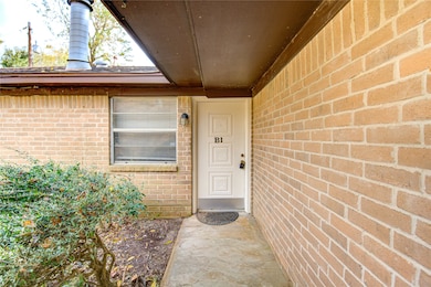 212 Quaker Dr unit B-1, Friendswood, TX 77546 - photo 2