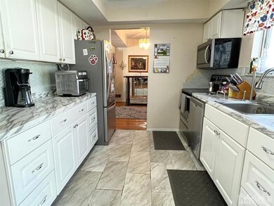 206 Ravine Dr, Matawan, NJ 07747 - photo 5