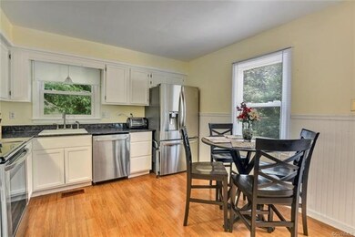 4606 Mason Run Ct, North Chesterfield, VA 23234 - photo 5