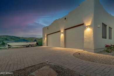 3 Car Garage