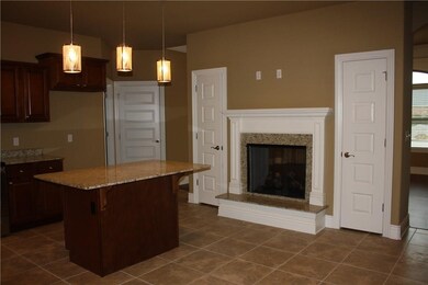 571 Riley Ln, Bethel Heights, AR 72764 - photo 7