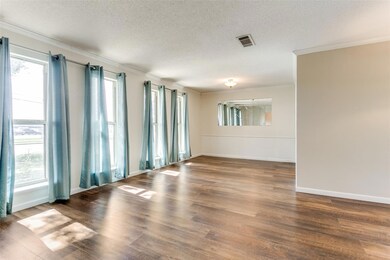 200 E Pleasantview Dr, Hurst, TX 76054 - photo 2