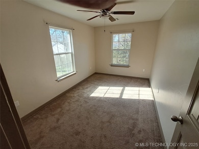 210 9th Ave SE, Ardmore, OK 73401 - photo 2