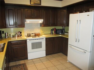 109 Pine St, Lehighton, PA 18235 - photo 5