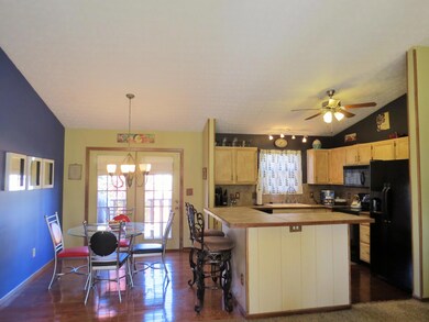 Kitchen/Eating Space