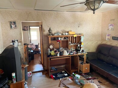 3living room to kitchen