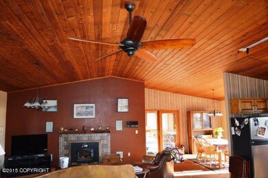 4 Living room.jpg