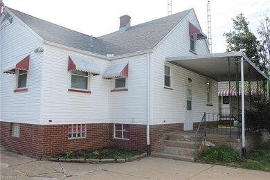 2938 Maple Ave NE, Canton, OH 44714 - photo 2