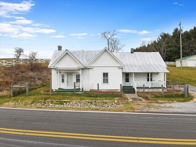 3517 Daniels Run Rd NE, Pilot, VA 24138 - photo 2