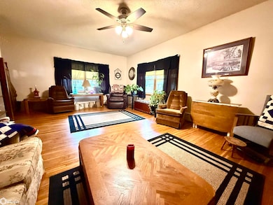 107 11th St S, Northwood, IA 50459 - photo 5