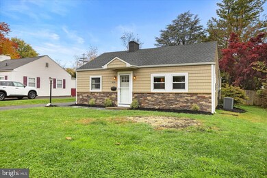 806 Pennsylvania Ave, Southampton, PA 18966 - photo 3