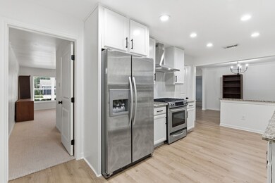 5517 Aspen St, Houston, TX 77081 - photo 7