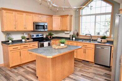 1304 Stone Ridge Rd, Sauk Rapids, MN 56379 - photo 4