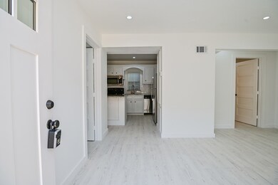 1509 1/2 Bonner St unit A, Houston, TX 77007 - photo 7