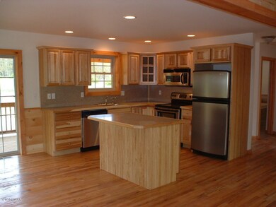 751 Sassafras Ln, Lake Ariel, PA 18436 - photo 4