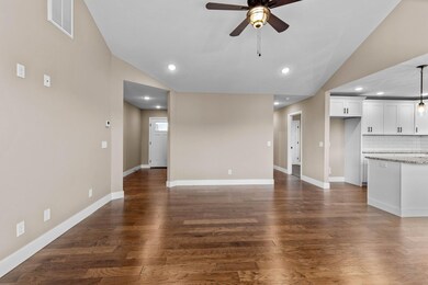 1092 S Gettysburg Loop, Republic, MO 65738 - photo 5