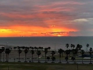 Enjoy the sunrise right in front of you!