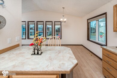 7611 Little Bend Cir Anchorage-large-012