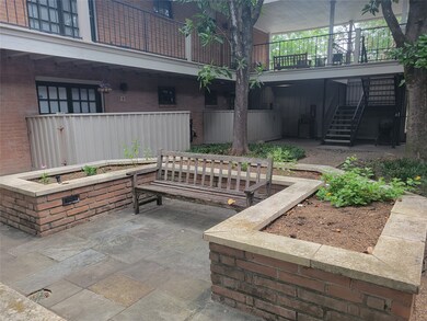 1801 Cortlandt St unit 4, Houston, TX 77008 - photo 4