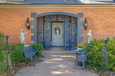 005_Front Entry