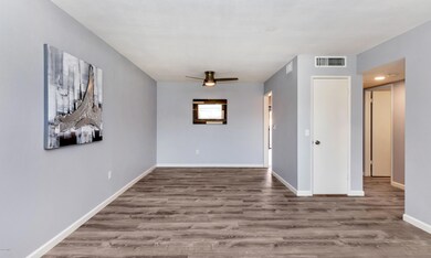 14036 N Newcastle Dr, Sun City, AZ 85351 - photo 7