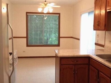 1522 Commodore Ct unit 8, Schaumburg, IL 60193 - photo 2