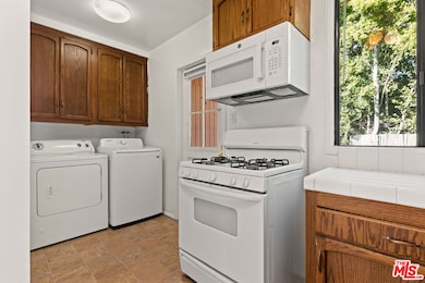 8710 El Manor Ave unit 1, Los Angeles, CA 90045 - photo 4