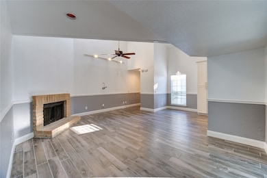 9809 Richmond Ave unit 5, Houston, TX 77042 - photo 3