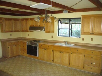 Guest House kitchen