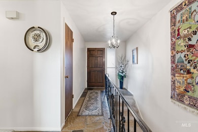 5621 Centerbrook Dr, Boise, ID 83705 - photo 4