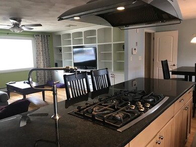 2 Pilgrim Rd, Lawrence, MA 01843 - photo 4