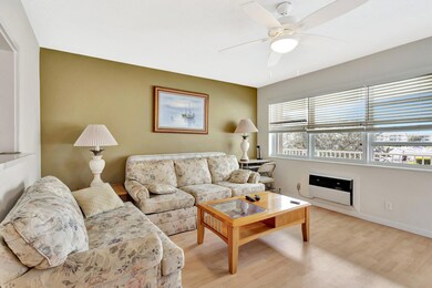 320 Horizons W unit 210, Boynton Beach, FL 33435 - photo 6