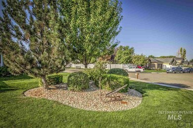 428 Fall Dr, Nampa, ID 83686 - photo 2