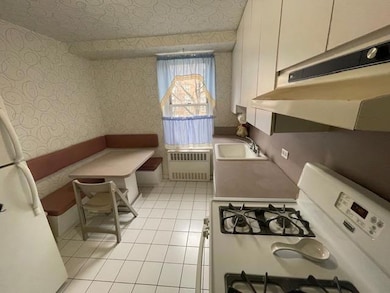 Bay Terrace Cooperative Section XII, Inc. unit 2D, Bayside, NY 11360 - photo 7