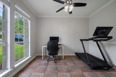 Office space with plenty of natural light, crown 