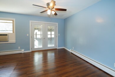 6392 Plainfield-106