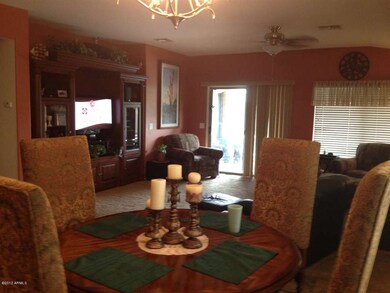 Family Room 004