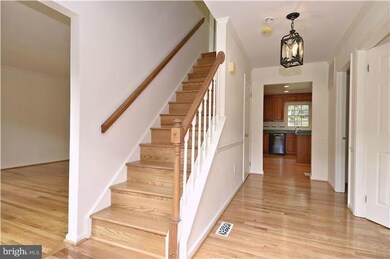 12613 Blue Mountain Ct, North Potomac, MD 20878 - photo 6