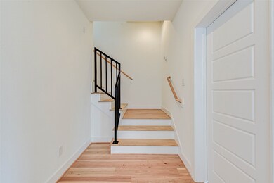 2516 Ohsfeldt St, Houston, TX 77008 - photo 5