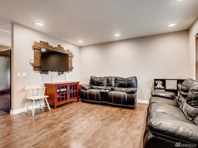 10713 10th Dr SE, Everett, WA 98208 - photo 3