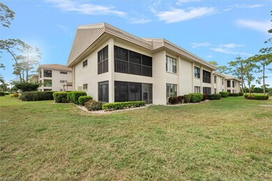5665 Trailwinds Dr unit 616, Fort Myers, FL 33907 - photo 4