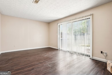 6593 Sleepy Hollow Ln, Morrow, GA 30260 - photo 6