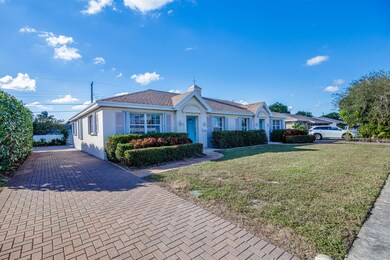 527 W Jasmine Dr, Lake Park, FL 33403 - photo 2