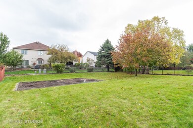 2215 Snow Creek Rd, Naperville, IL 60564 - photo 2